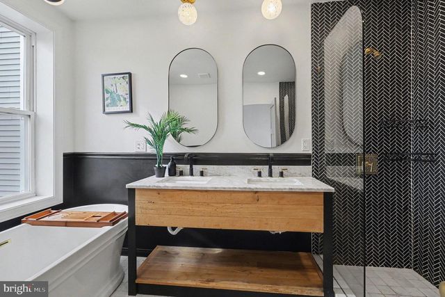 2530 W GIRARD AVE, Philadelphia, PA 19130