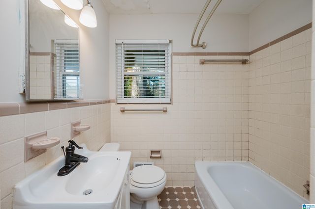 7136 WILSON DRIVE, Leeds, AL 35094