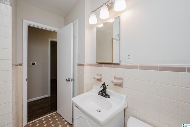 7136 WILSON DRIVE, Leeds, AL 35094