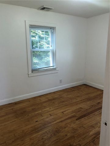 9 Palmer Avenue, Warren, RI 02885