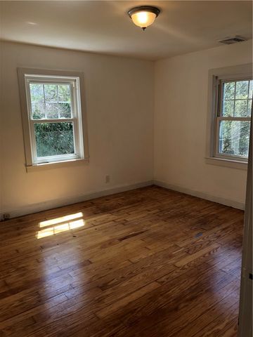 9 Palmer Avenue, Warren, RI 02885