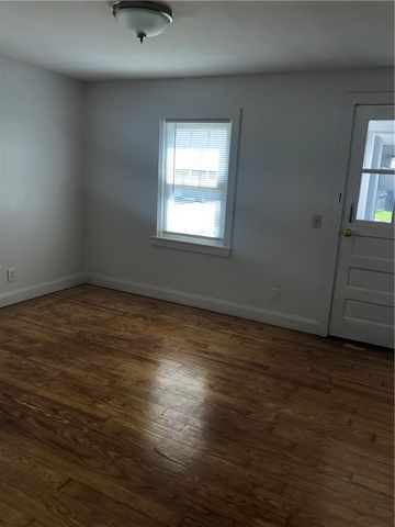 9 Palmer Avenue, Warren, RI 02885