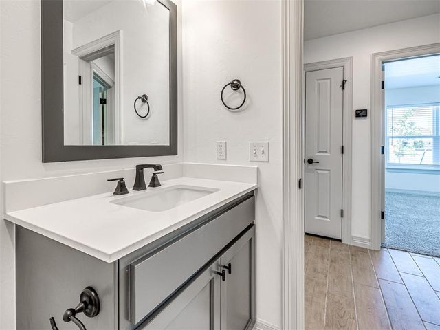 7700 Three Woods Lane, Yukon, OK 73099