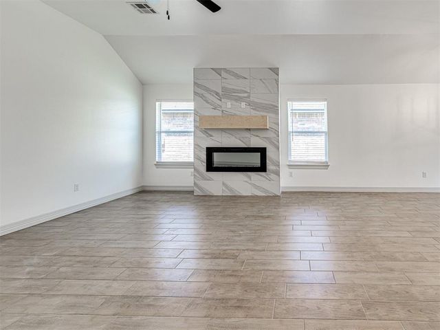 7700 Three Woods Lane, Yukon, OK 73099