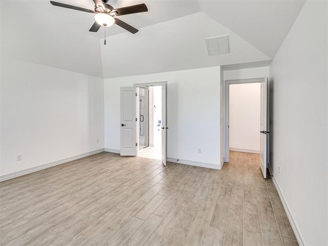 7700 Three Woods Lane, Yukon, OK 73099