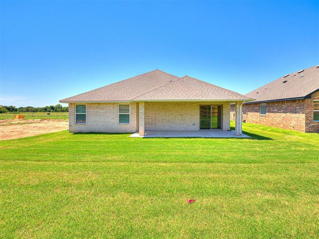 7700 Three Woods Lane, Yukon, OK 73099
