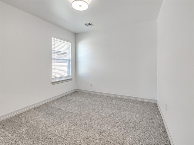 7700 Three Woods Lane, Yukon, OK 73099