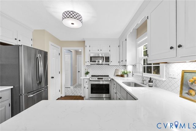 10274 Matthews Grove Ln, Mechanicsville, VA 23116