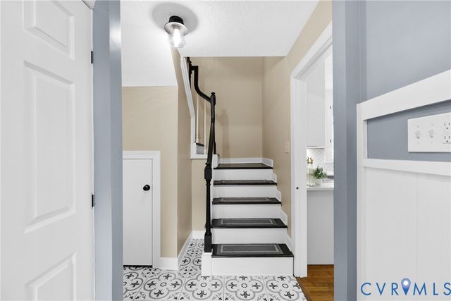10274 Matthews Grove Ln, Mechanicsville, VA 23116