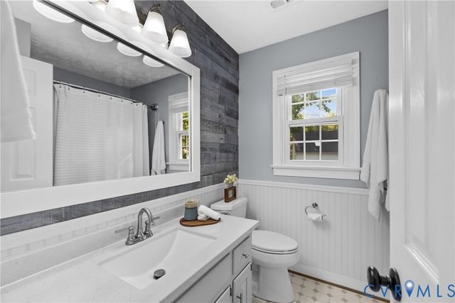10274 Matthews Grove Ln, Mechanicsville, VA 23116