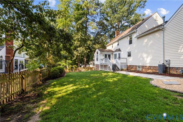 10274 Matthews Grove Ln, Mechanicsville, VA 23116