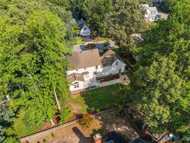 10274 Matthews Grove Ln, Mechanicsville, VA 23116