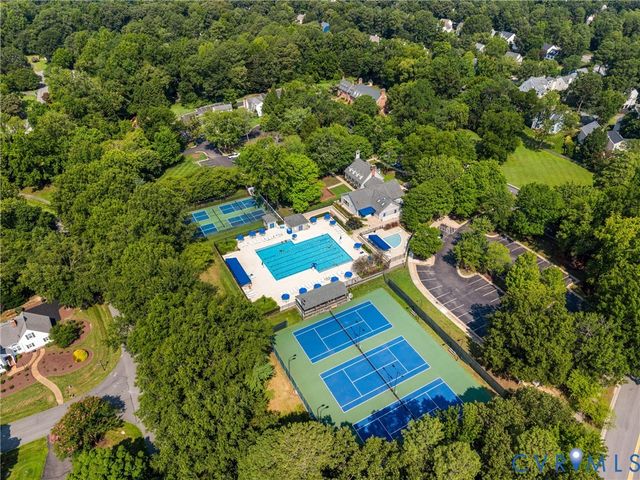 10274 Matthews Grove Ln, Mechanicsville, VA 23116