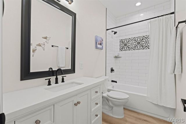3406 Vista Avenue, St Louis, MO 63104