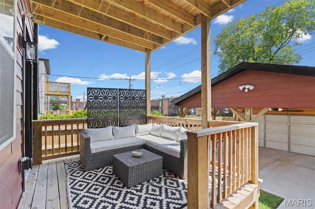 3406 Vista Avenue, St Louis, MO 63104