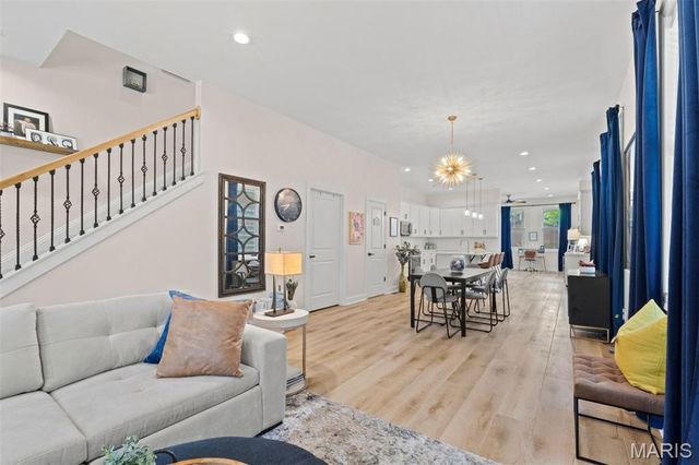 3406 Vista Avenue, St Louis, MO 63104