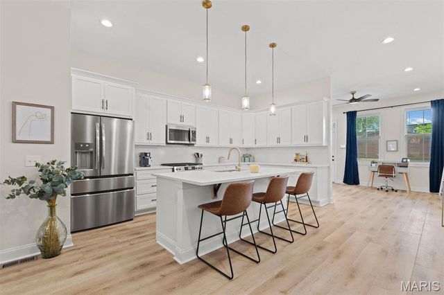 3406 Vista Avenue, St Louis, MO 63104