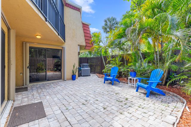 22958 Oxford Place D, Boca Raton, FL 33433