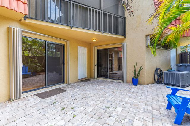 22958 Oxford Place D, Boca Raton, FL 33433