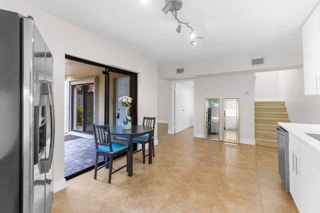 22958 Oxford Place D, Boca Raton, FL 33433