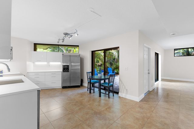 22958 Oxford Place D, Boca Raton, FL 33433