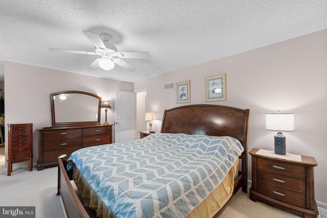 43 MEADOWRUE CT, Mount Laurel, NJ 08054