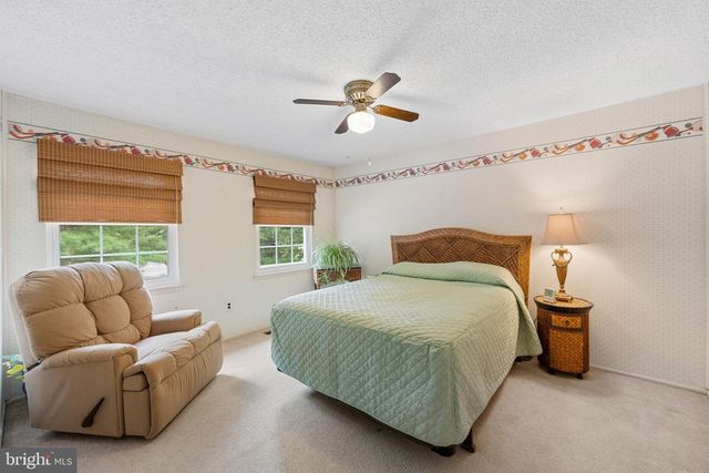 43 MEADOWRUE CT, Mount Laurel, NJ 08054