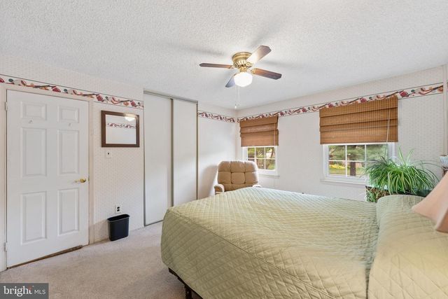 43 MEADOWRUE CT, Mount Laurel, NJ 08054