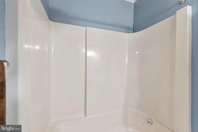 43 MEADOWRUE CT, Mount Laurel, NJ 08054