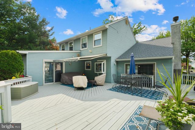 43 MEADOWRUE CT, Mount Laurel, NJ 08054