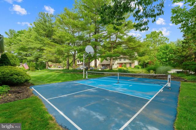 43 MEADOWRUE CT, Mount Laurel, NJ 08054