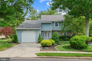 43 MEADOWRUE CT, Mount Laurel, NJ 08054