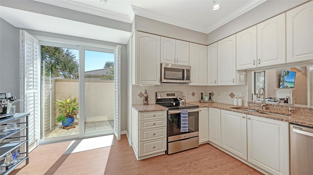 Image 19 of property listing at 3373 HADFIELD GREENE 55, Sarasota, FL 34235