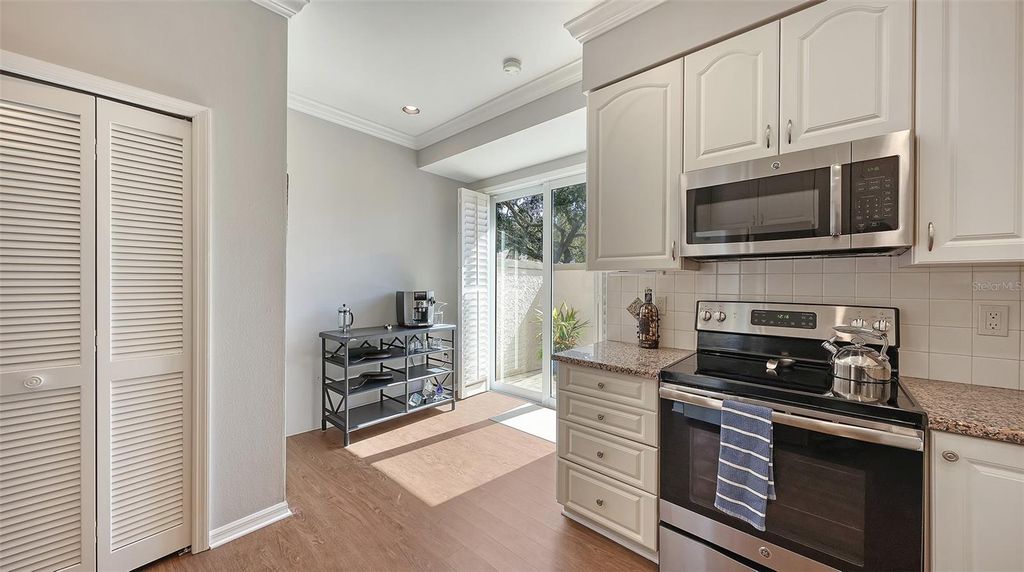 Image 20 of property listing at 3373 HADFIELD GREENE 55, Sarasota, FL 34235