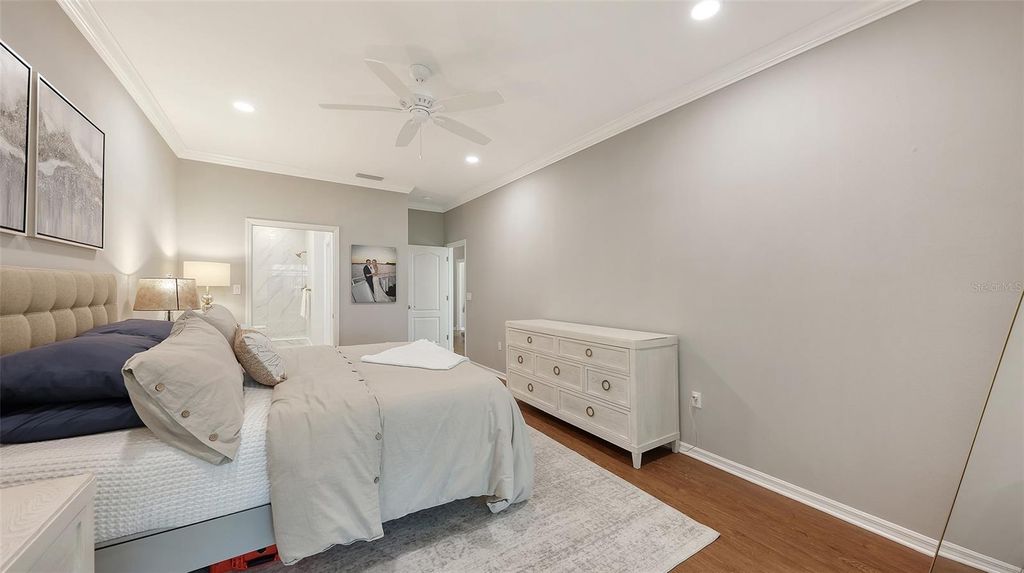 Image 23 of property listing at 3373 HADFIELD GREENE 55, Sarasota, FL 34235