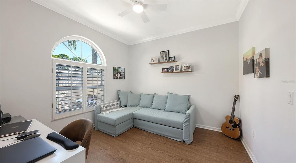 Image 6 of property listing at 3373 HADFIELD GREENE 55, Sarasota, FL 34235