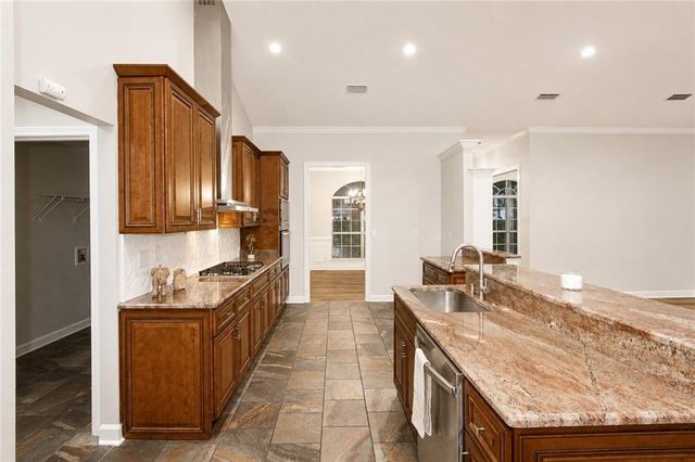 7321 Bridgemill Drive, Mobile, AL 36619