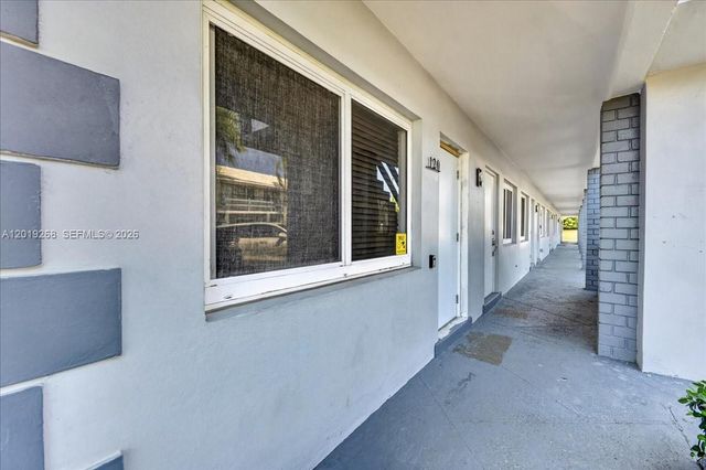2115 NE 37th Dr 120, Fort Lauderdale, FL 33308