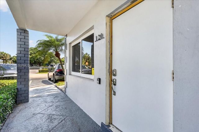 2115 NE 37th Dr 120, Fort Lauderdale, FL 33308