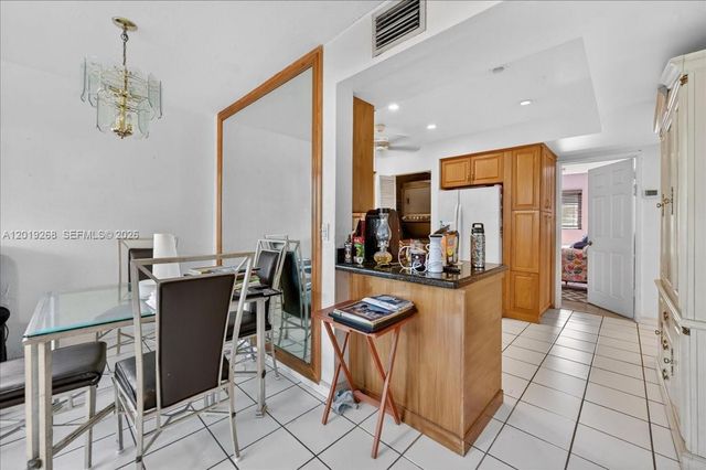 2115 NE 37th Dr 120, Fort Lauderdale, FL 33308