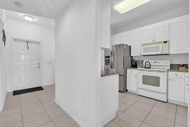 7735 Yardley Drive 305, Tamarac, FL 33321