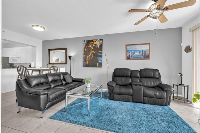 7735 Yardley Drive 305, Tamarac, FL 33321