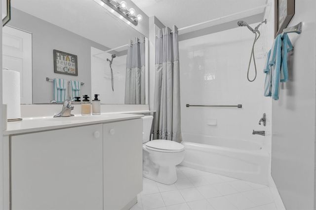 7735 Yardley Drive 305, Tamarac, FL 33321