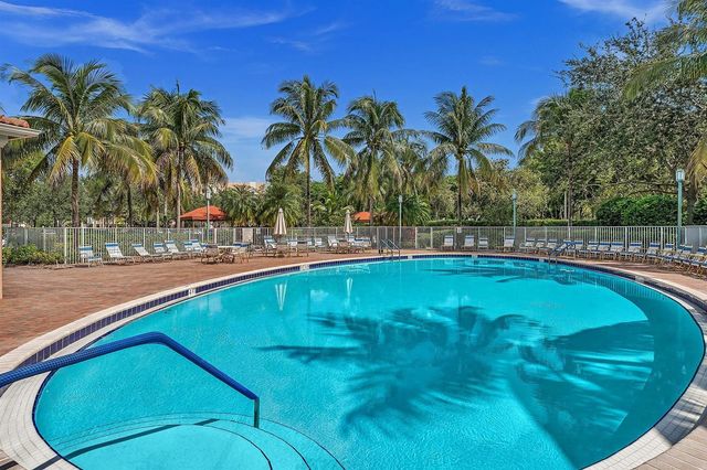 7735 Yardley Drive 305, Tamarac, FL 33321