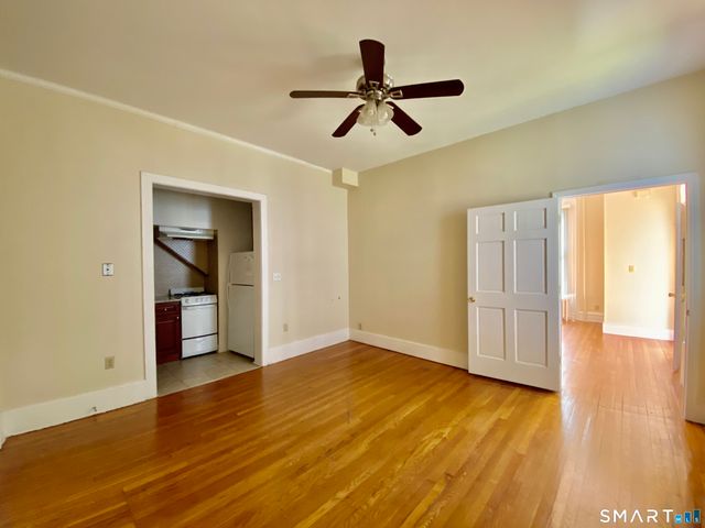 239 Edwards Street 1B, New Haven, CT 06511
