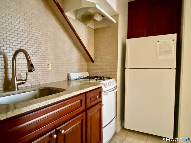 239 Edwards Street 1B, New Haven, CT 06511