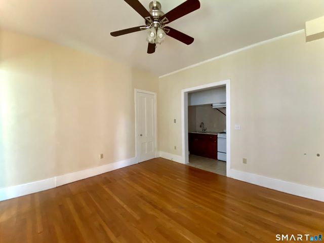 239 Edwards Street 1B, New Haven, CT 06511