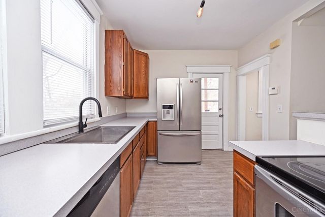 6124 Clephane Avenue, Cincinnati, OH 45227