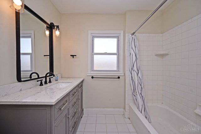 6124 Clephane Avenue, Cincinnati, OH 45227