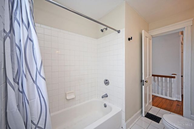 6124 Clephane Avenue, Cincinnati, OH 45227